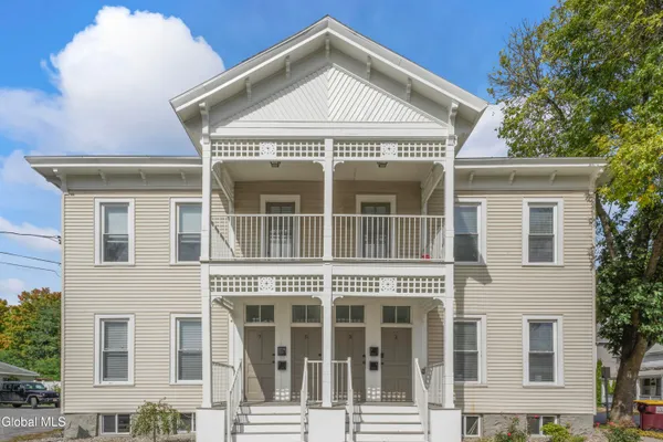 $1,295,000 | 1 Oak Street, Saratoga Springs, NY 12866