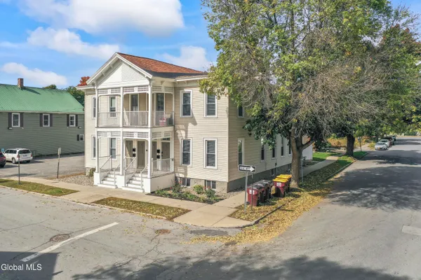$1,295,000 | 1 Oak Street, Saratoga Springs, NY 12866
