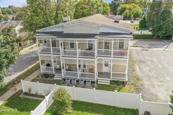 $1,295,000 | 1 Oak Street, Saratoga Springs, NY 12866