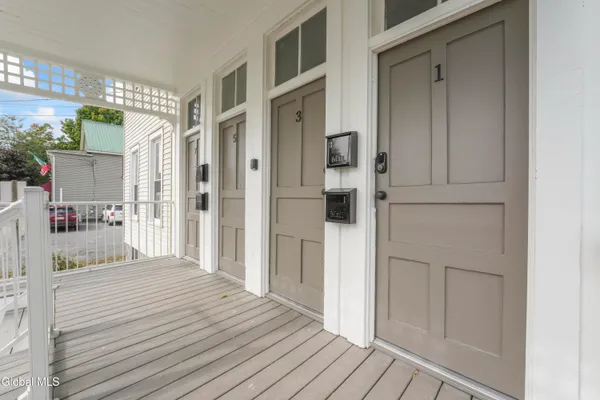 $1,295,000 | 1 Oak Street, Saratoga Springs, NY 12866