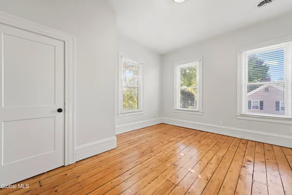 $1,295,000 | 1 Oak Street, Saratoga Springs, NY 12866