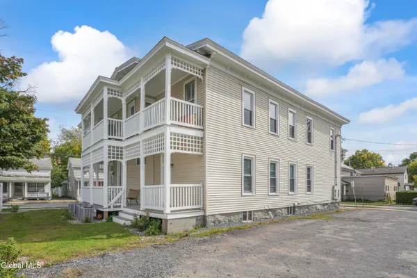 $1,295,000 | 1 Oak Street, Saratoga Springs, NY 12866