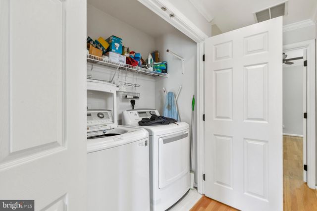 $780,000 | 155 Barrett Place, Alexandria, VA 22304