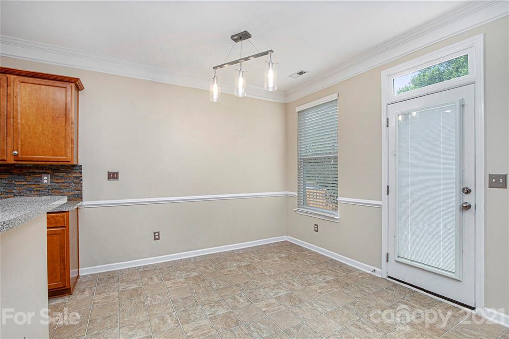 12927 Rothe House Road Charlotte, NC 28273 - Photo 6 of 31 Gallery Image 6