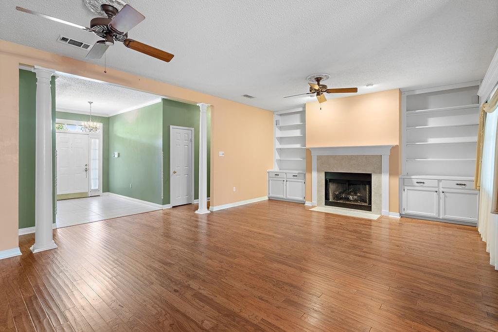 5221 Clearpoint Drive Slidell, LA 70460 - Photo 2 of 19