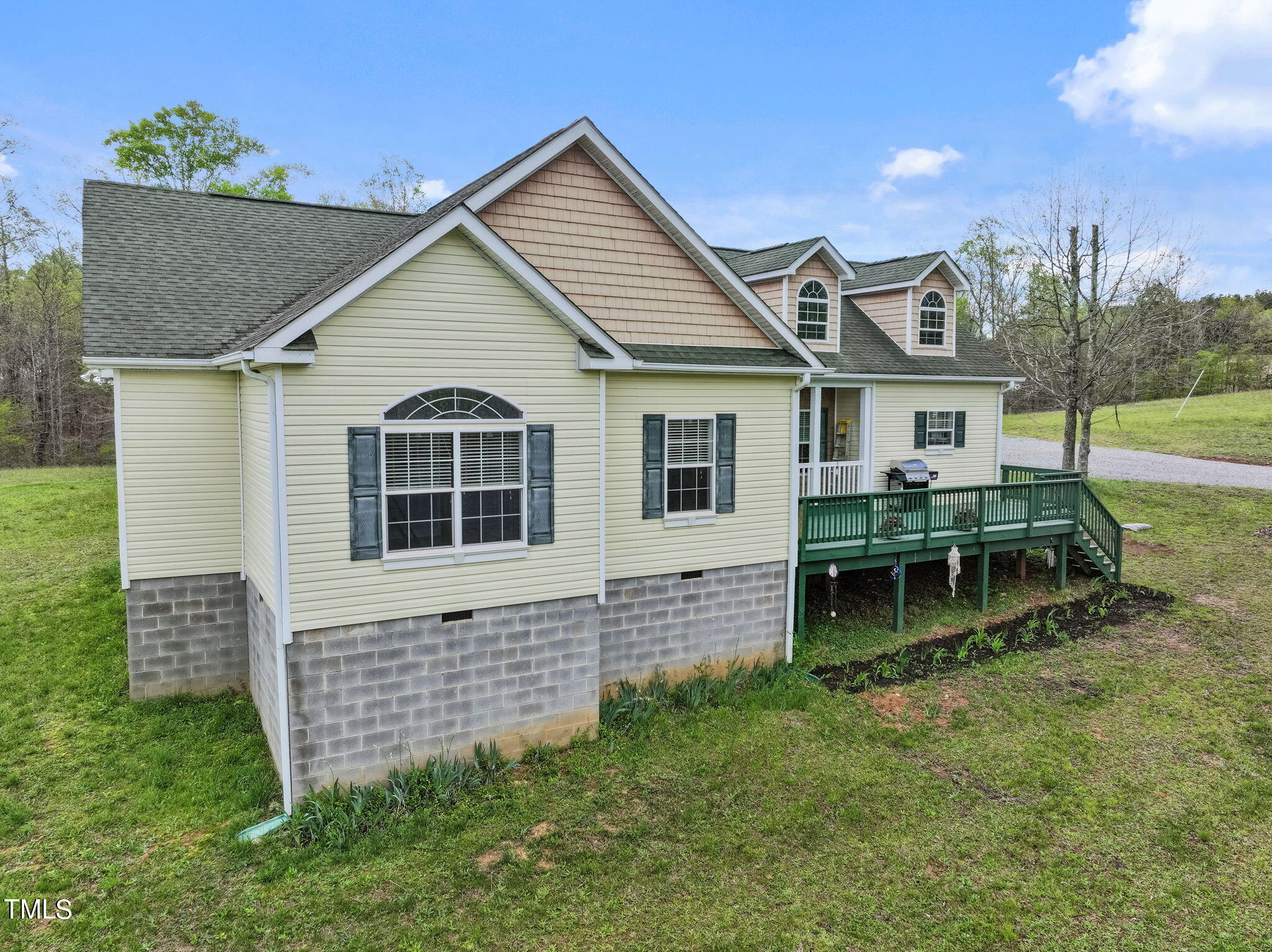 155 Esnon Road Chase City, VA 23924 - Photo 18 of 35 a view of a house with a yard