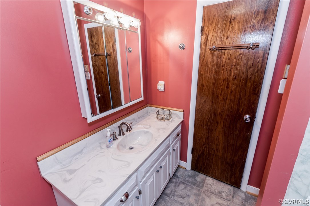 5006 Holly Road Quinton, VA 23141 - Photo 27 of 44 Gallery Image 27