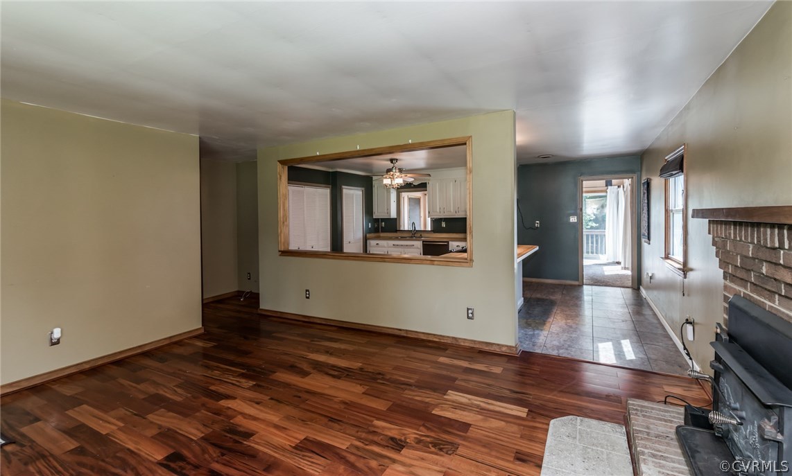 5006 Holly Road Quinton, VA 23141 - Photo 10 of 44 Gallery Image 10