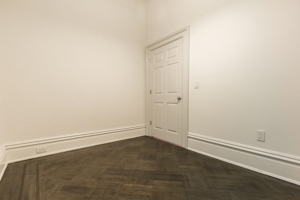 118 Mercer Street Jersey City, NJ 07302 - Photo 10 of 33 an empty room with an empty space