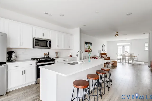 $429,000 | 421 Randolph Vw Drive, Midlothian, VA 23114