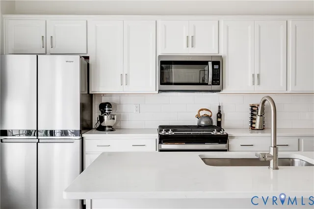 $429,000 | 421 Randolph Vw Drive, Midlothian, VA 23114