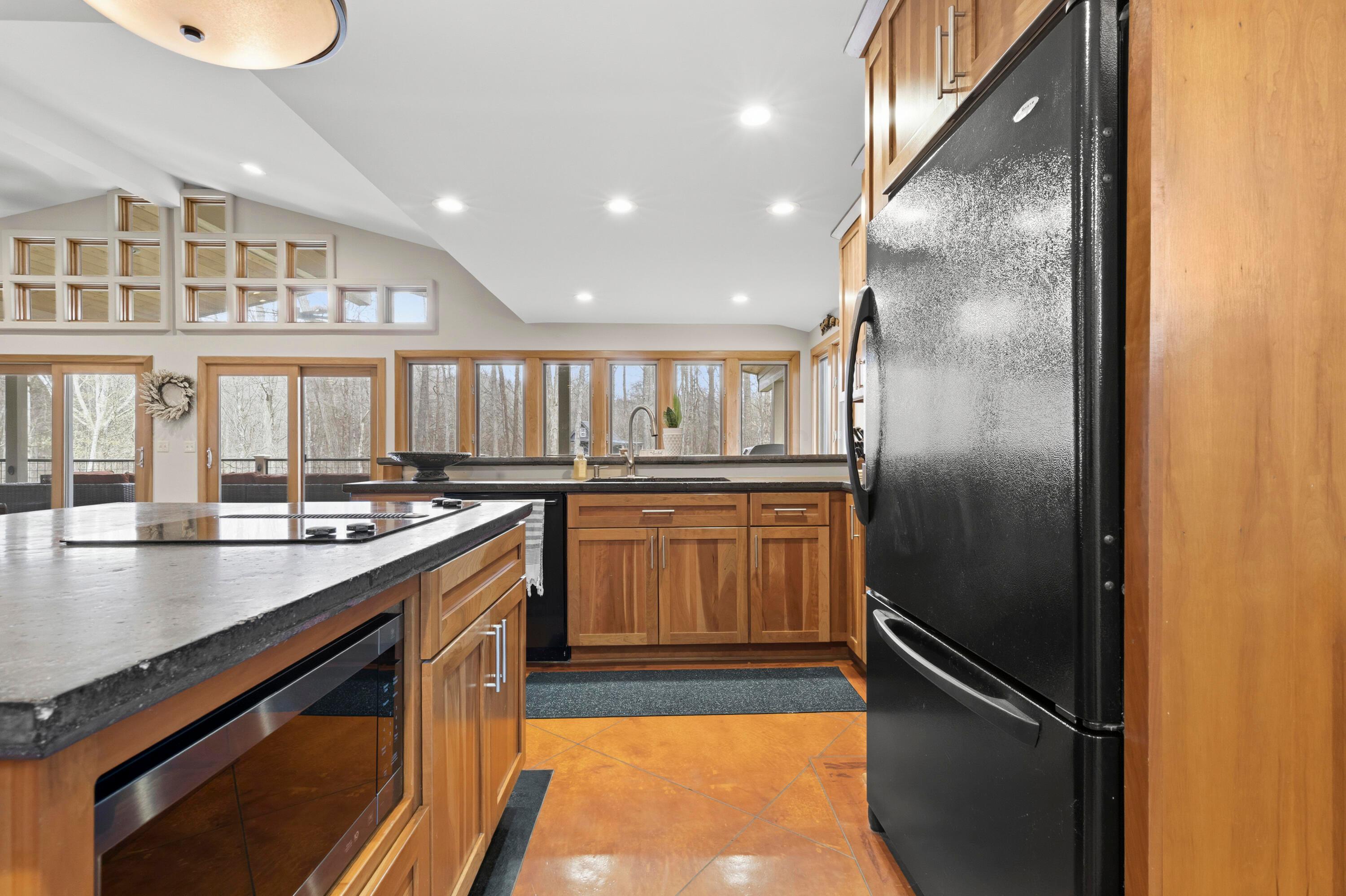7860 Schott Road Westerville, OH 43081 - Photo 16 of 71 16. Kitchen