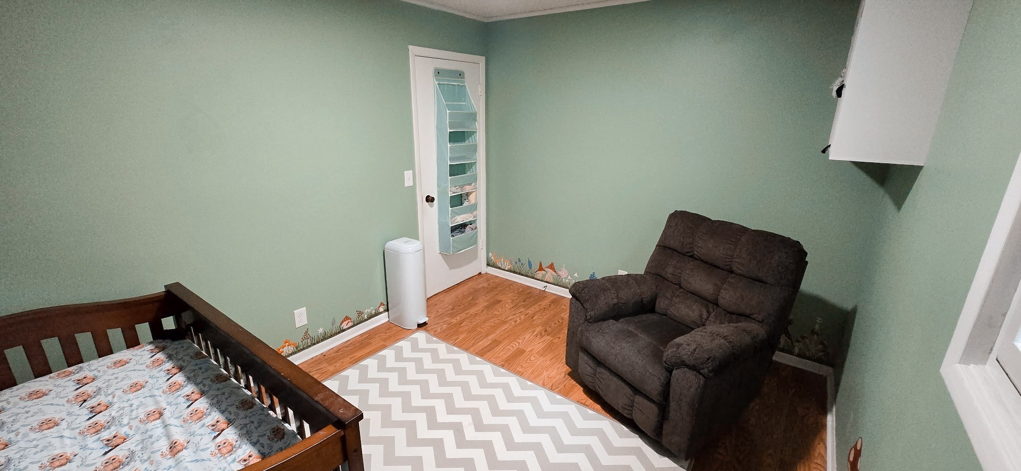 936 Ridge Road Quebeck, TN 38579 - Photo 29 of 32 a bedroom with a bed and a lamp