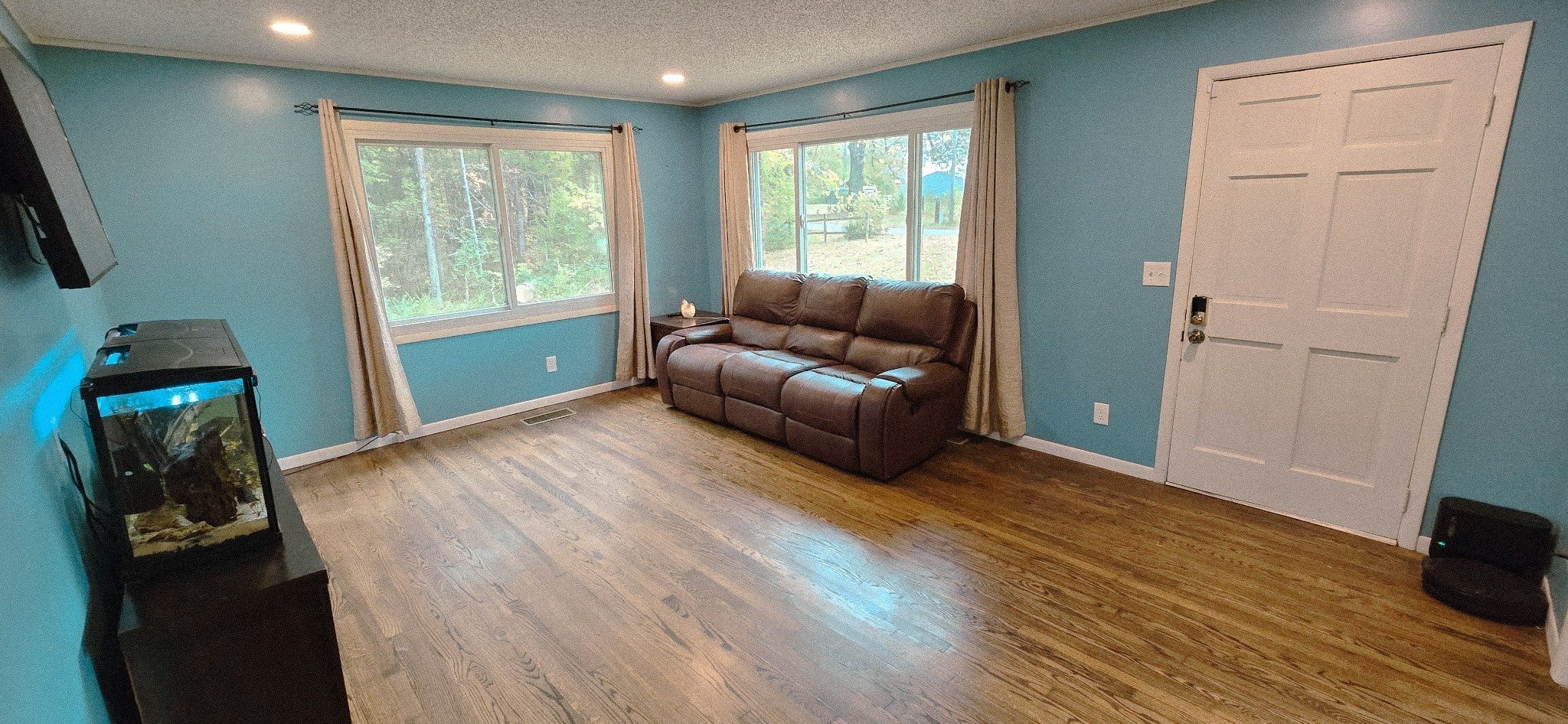 936 Ridge Road Quebeck, TN 38579 - Photo 5 of 32 a living room with furniture and a window