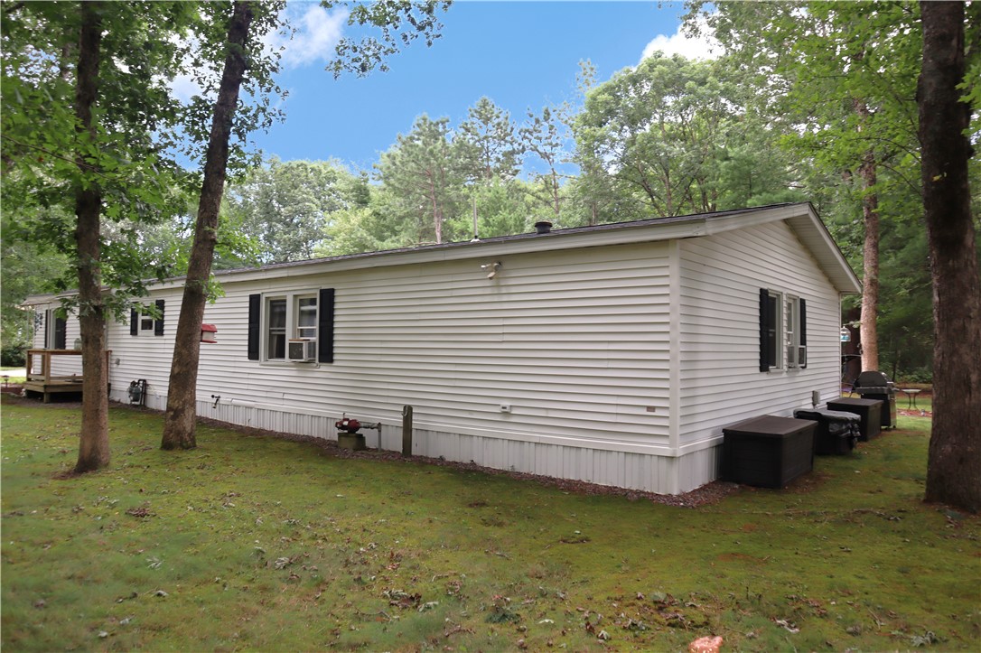 52 Leisure Way Coventry, RI 02816 - Photo 6 of 41 Right Side of Home