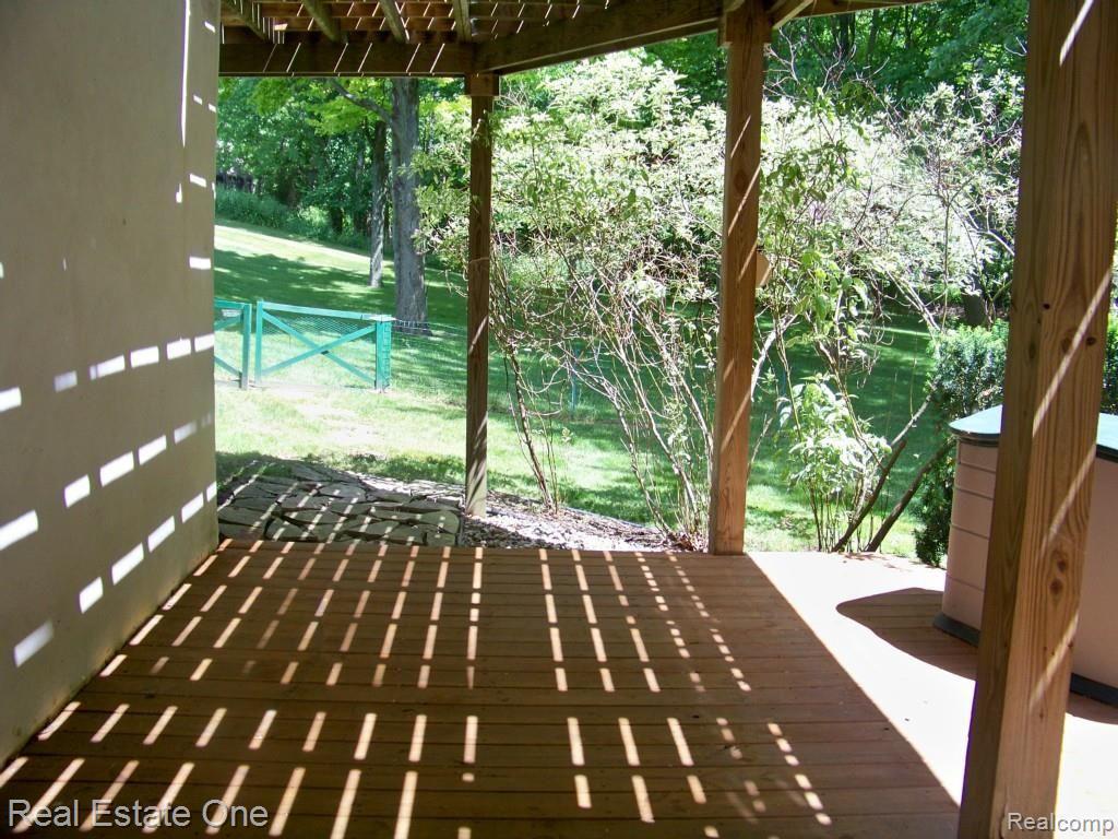 3208 North Tipsico Lake Road Hartland, MI 48353 - Photo 76 of 87 139.jpg