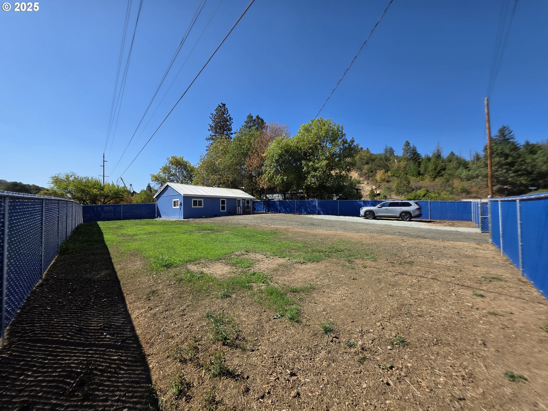 510 Boyer Road Riddle, OR 97469 - Photo 5 of 31 a view of a back yard
