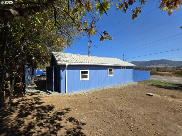 $219,900 | 510 Boyer Road, Riddle, OR 97469