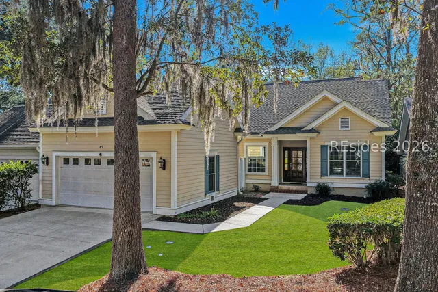 $785,000 | 49 Wax Myrtle Court, Hilton Head Island, SC 29926