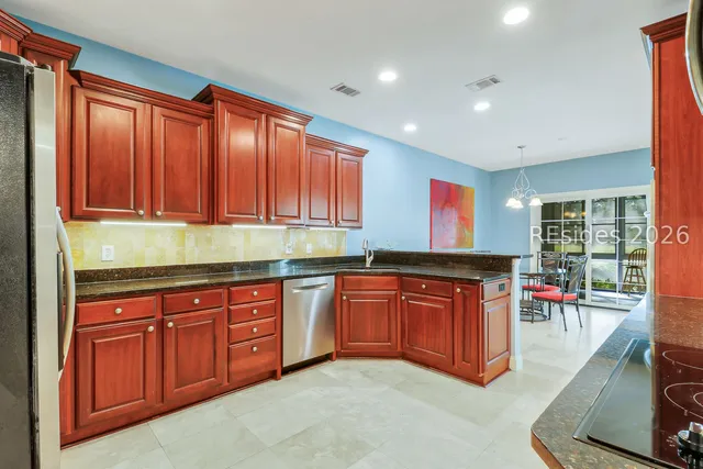 $785,000 | 49 Wax Myrtle Court, Hilton Head Island, SC 29926