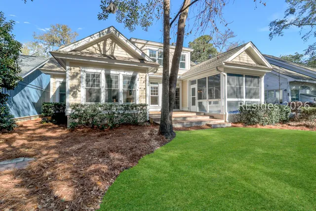 $785,000 | 49 Wax Myrtle Court, Hilton Head Island, SC 29926