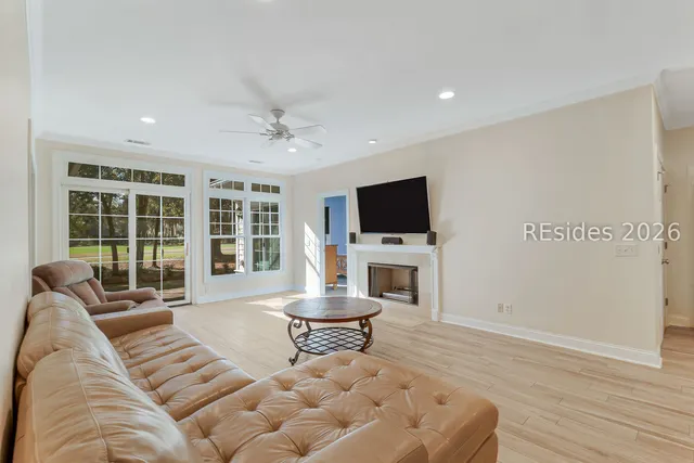 $785,000 | 49 Wax Myrtle Court, Hilton Head Island, SC 29926