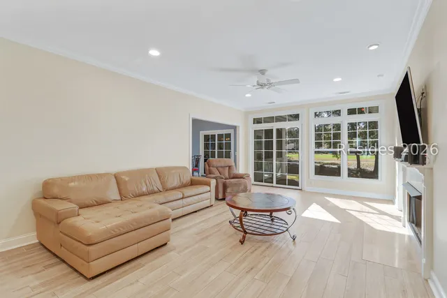 $785,000 | 49 Wax Myrtle Court, Hilton Head Island, SC 29926