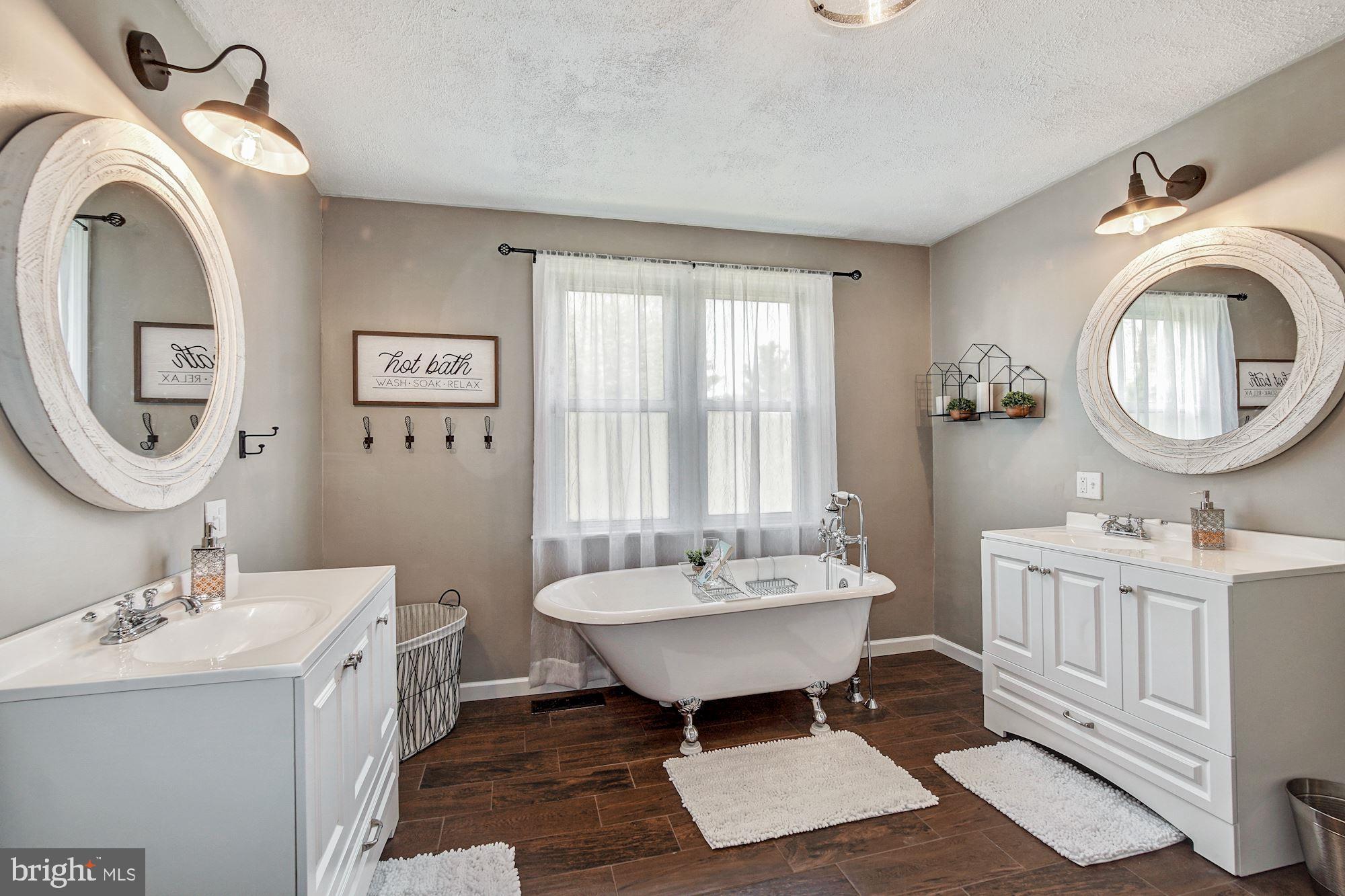 3290 South Manor Road Coatesville, PA 19320 - Photo 22 of 42 Bathroom