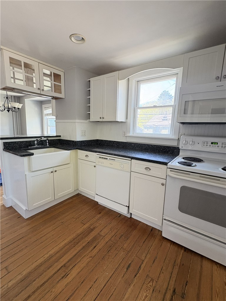 61 Malbone Road Newport, RI 02840 - Photo 4 of 14