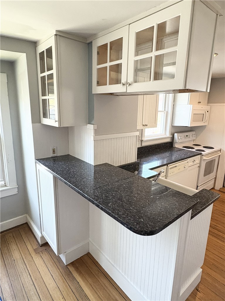 61 Malbone Road Newport, RI 02840 - Photo 5 of 14