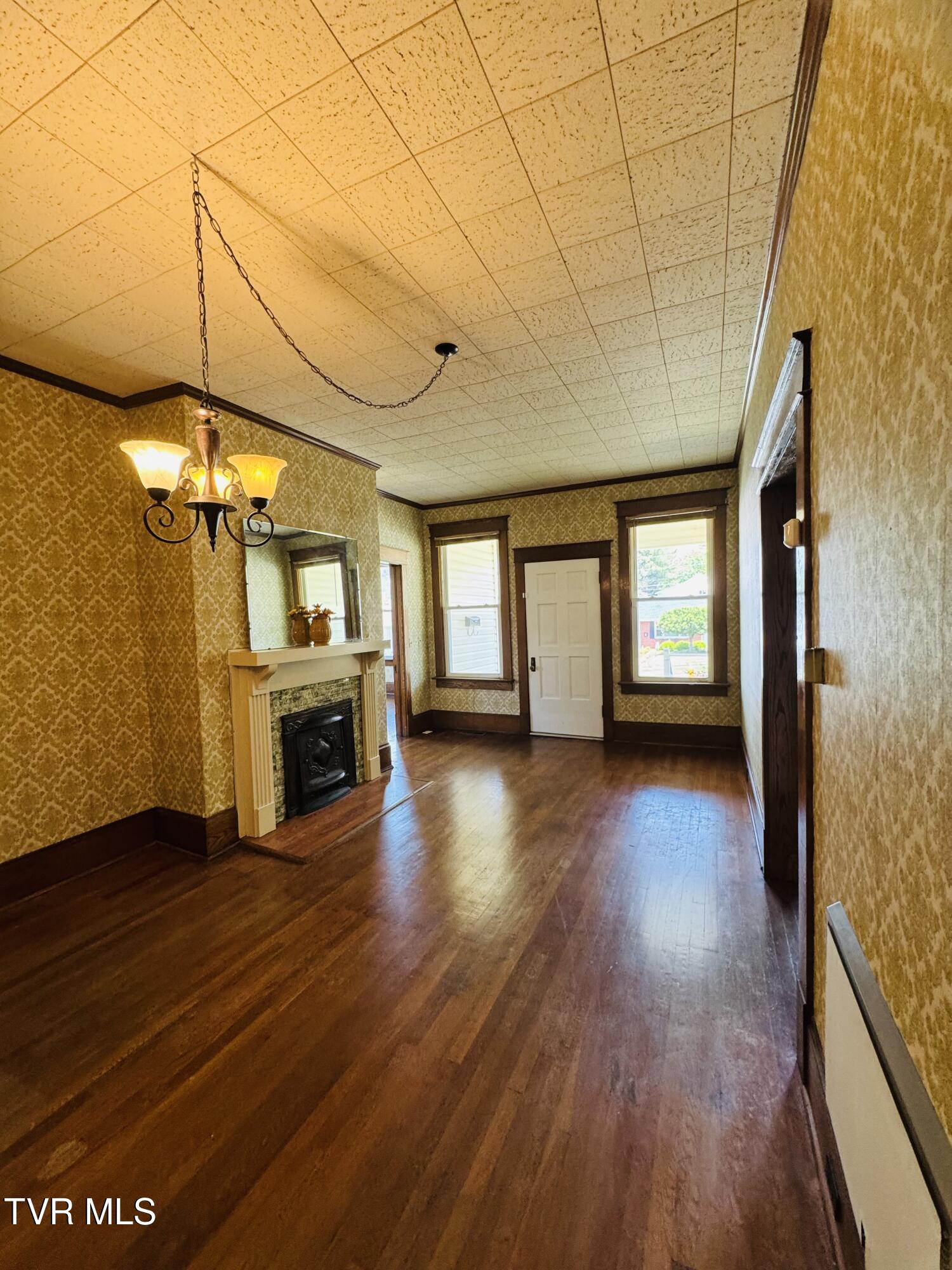 216 1st Street Erwin, TN 37650 - Photo 12 of 24 IMG_0274
