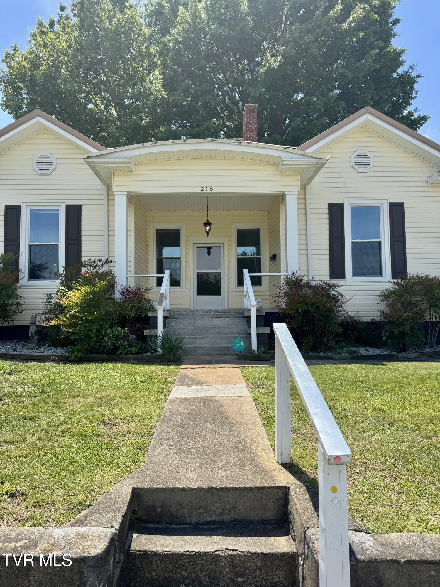 216 1st Street Erwin, TN 37650 - Photo 23 of 24 IMG_0290