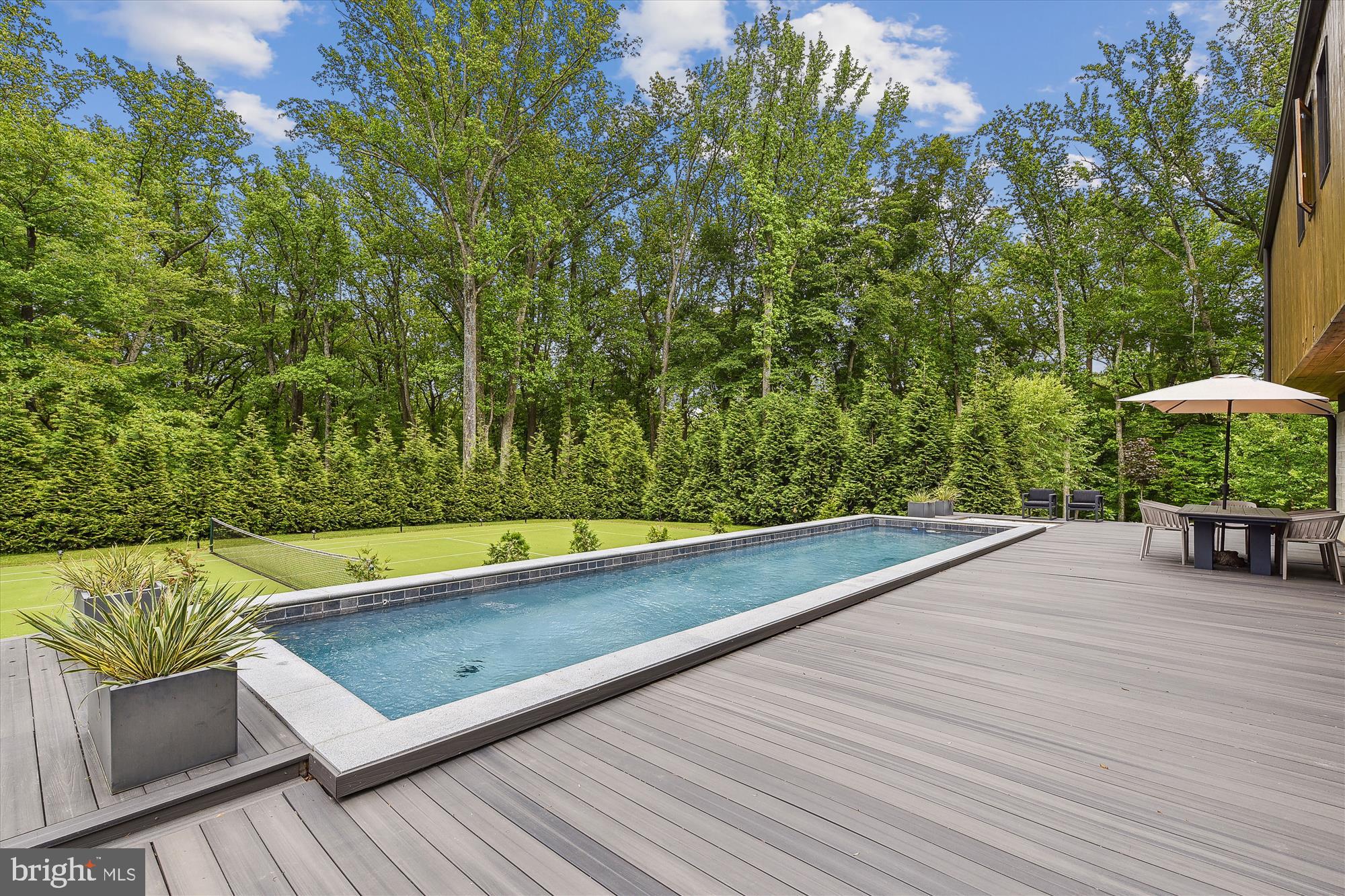 917 Sahlin Farm Road Annapolis, MD 21401 - Photo 27 of 50 Heated pool 4.5 ft depth