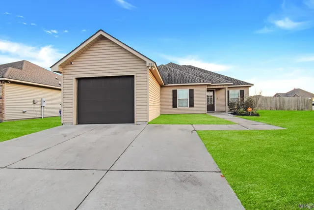 $228,000 | 12188 Buddy Ellis Road, Denham Springs, LA 70726