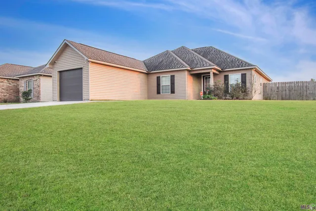 $230,000 | 12188 Buddy Ellis Road, Denham Springs, LA 70726