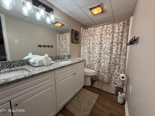 $249,999 | 3815 East Parkway, Unit 13, Gatlinburg, TN 37738