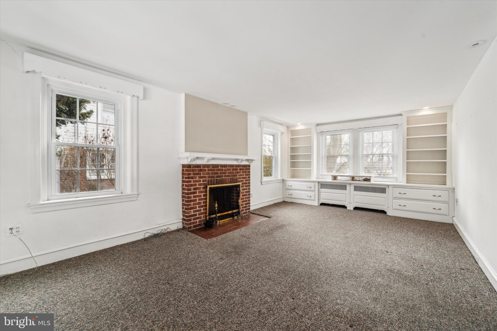 466 St Davids Avenue Wayne, PA 19087 - Photo 3 of 25