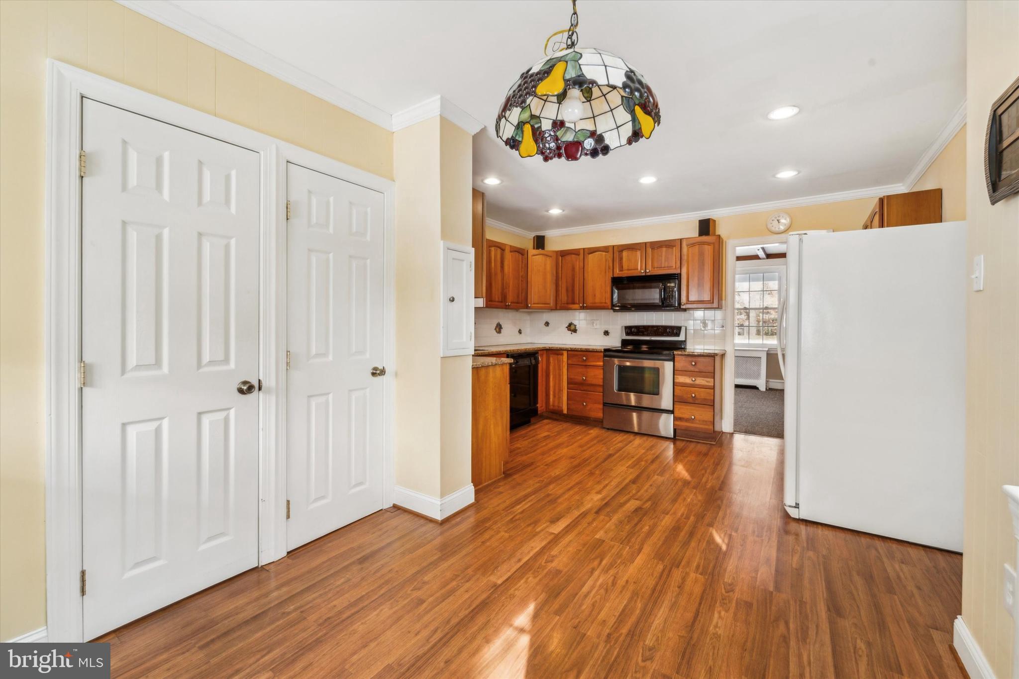 466 St Davids Avenue Wayne, PA 19087 - Photo 8 of 25