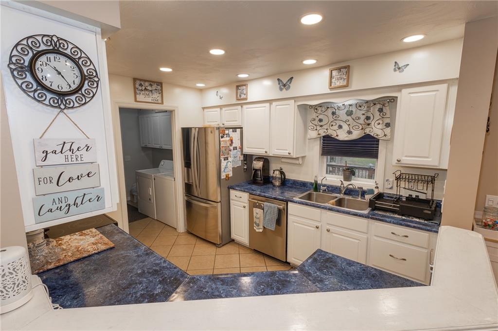 2491 Leesburg Grove City Road Mercer, PA 16137 - Photo 11 of 29