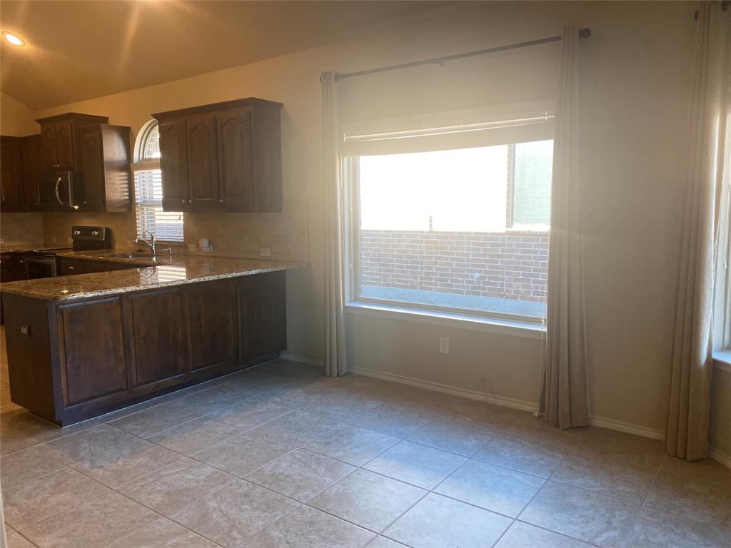 1220 Scott Drive Weatherford, TX 76087 - Photo 12 of 35