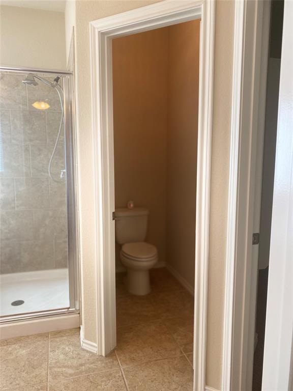 1220 Scott Drive Weatherford, TX 76087 - Photo 32 of 35 The throne has its own room.