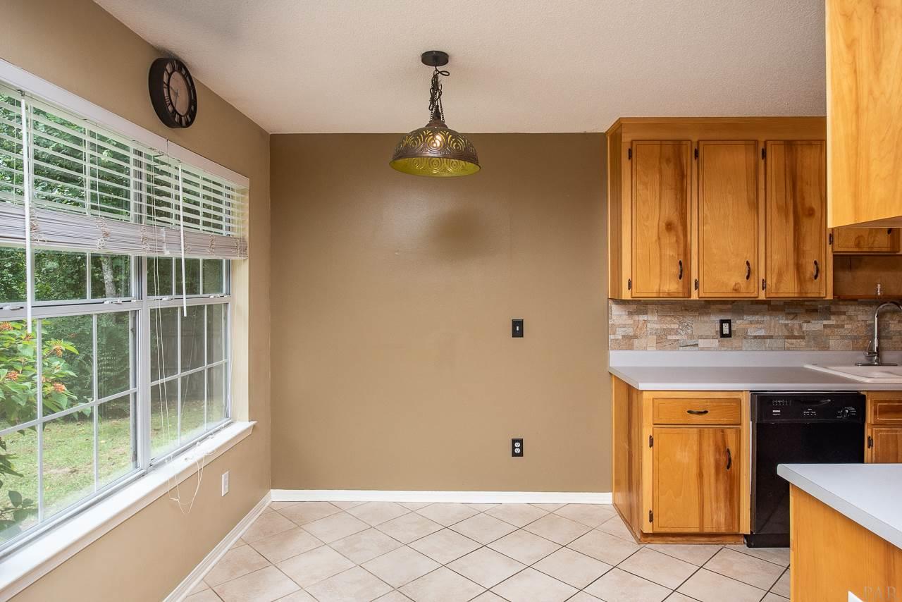 701 Valley Ridge Way Pensacola, FL 32514 - Photo 11 of 29 Gallery Image 11