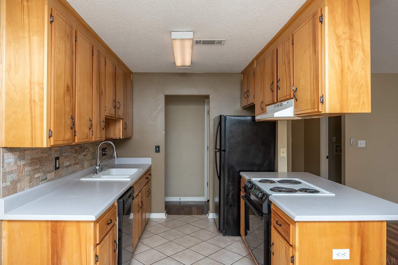 701 Valley Ridge Way Pensacola, FL 32514 - Photo 7 of 29 Gallery Image 7