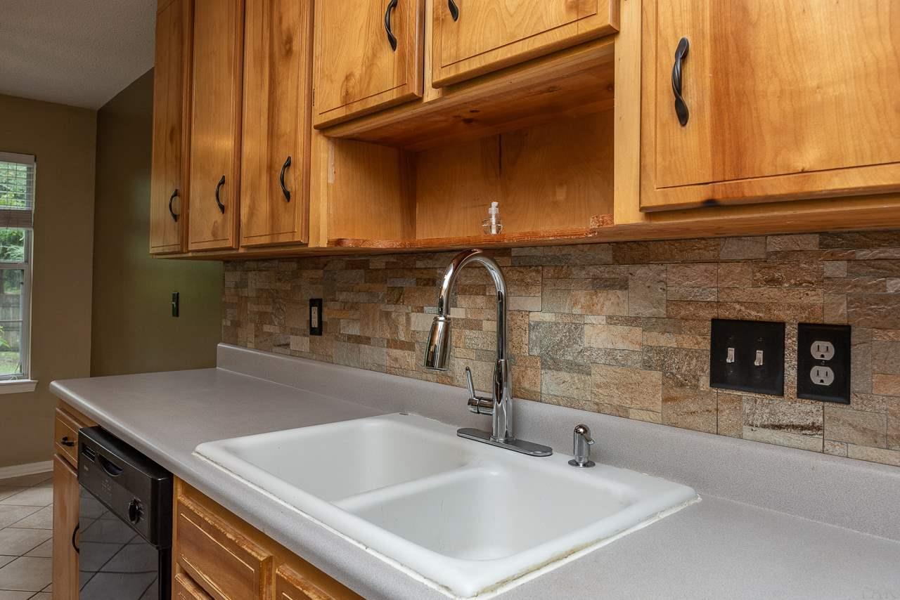 701 Valley Ridge Way Pensacola, FL 32514 - Photo 9 of 29 Gallery Image 9