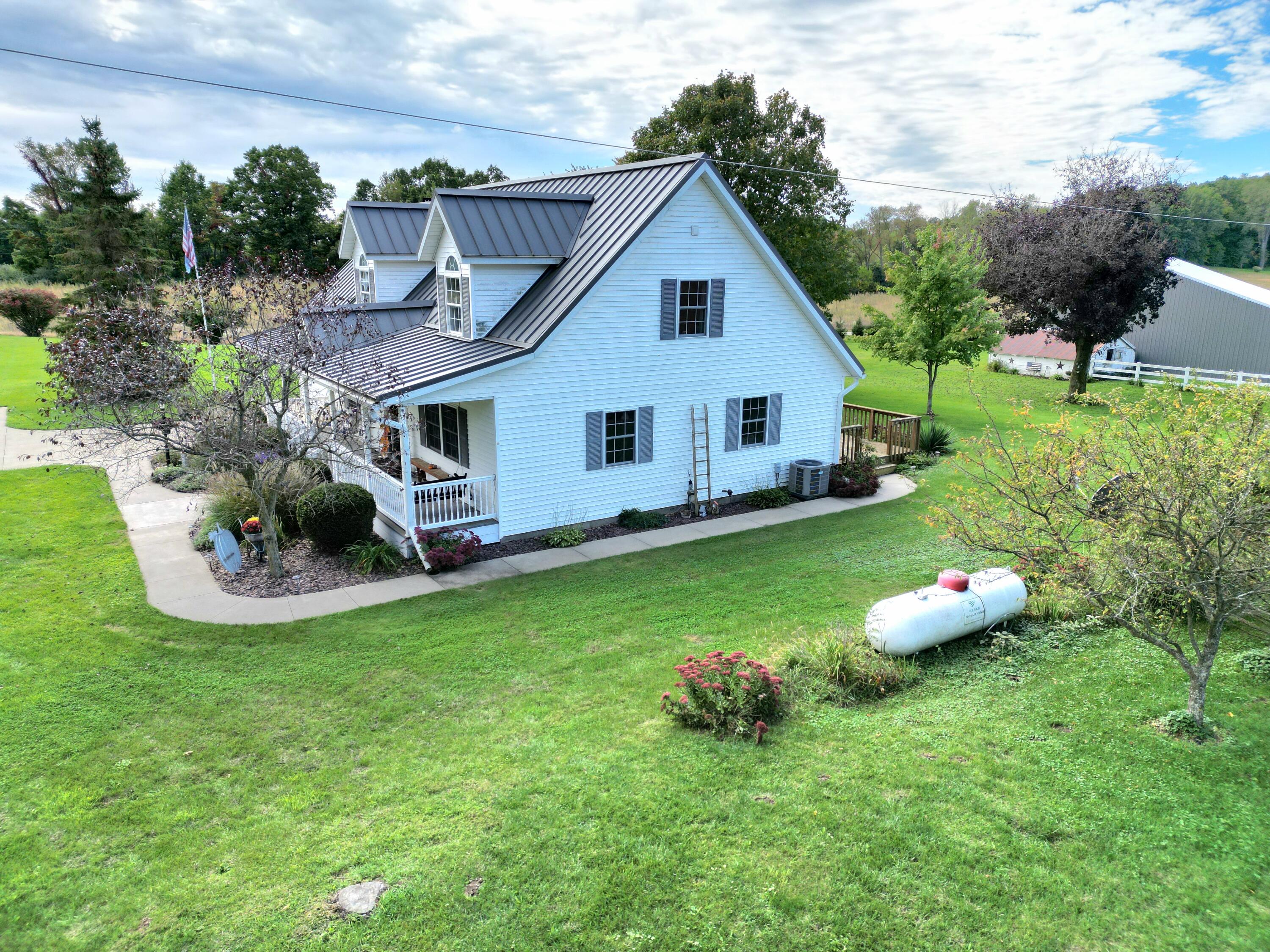 63010 Youngs Prairie Road Constantine, MI 49042 - Photo 36 of 40 dji_fly_20261002_135552_966_179096334684