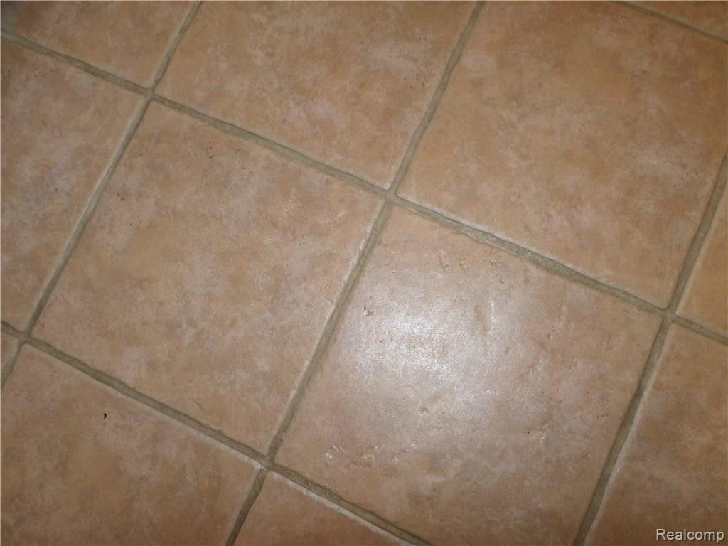 1383 Harvard Road Berkley, MI 48072 - Photo 9 of 34