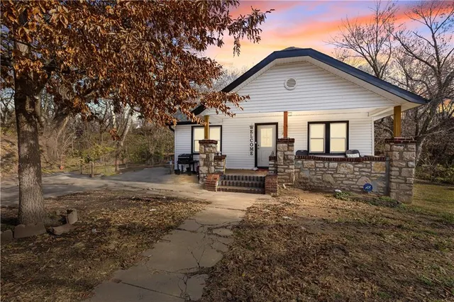 $245,000 | 215 South 12th Street, Kansas City, KS 66102