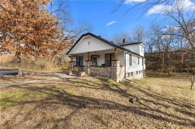 $245,000 | 215 South 12th Street, Kansas City, KS 66102