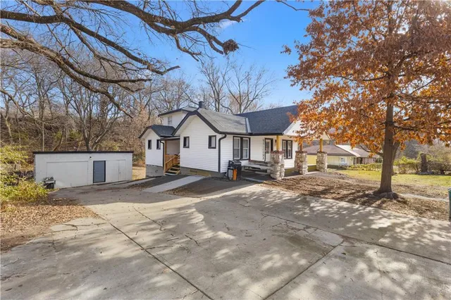 $245,000 | 215 South 12th Street, Kansas City, KS 66102