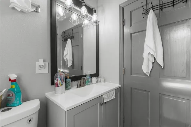 $245,000 | 215 South 12th Street, Kansas City, KS 66102